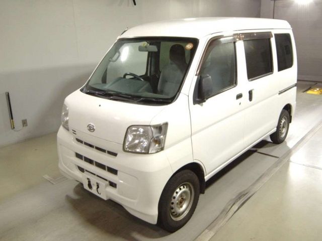 3035 Daihatsu Hijet van S331V 2017 г. (TAA Tohoku)